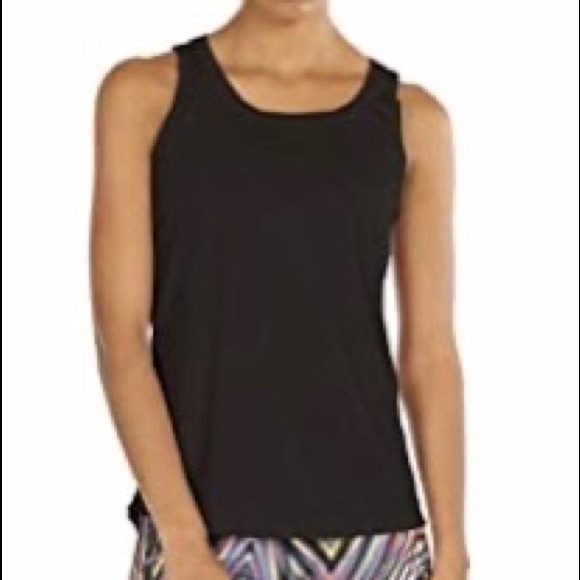 Pair of IcyZone Tank Tops - Picture 3 of 5